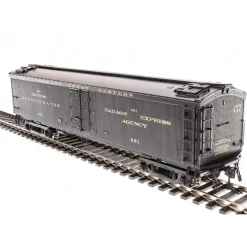 Broadway Limited 1825 HO Chicago Great Western 53'6" Wood Express Reefer #851 - Your Source for Gaming Essentials