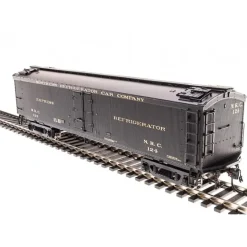 Broadway Limited 1836 HO Northern Refrigerator Car 53'6" Express Reefer #124 - Your Source for Gaming Essentials
