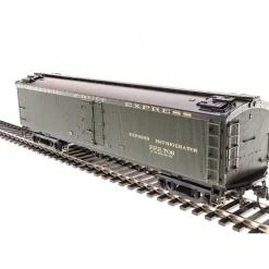 Broadway Limited 1837 HO Pacific Fruit Express 53'6" Wood Express Reefer #706 - Your Source for Gaming Essentials