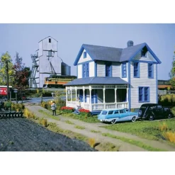 Walthers 933-3651 HO Aunt Lucy's House Building Kit - Your Source for Gaming Essentials